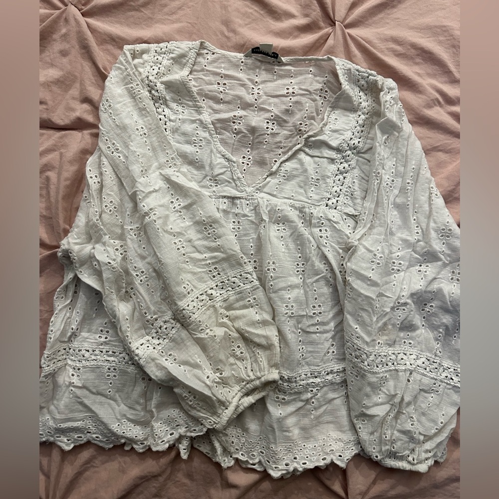 American eagle long sleeve off white